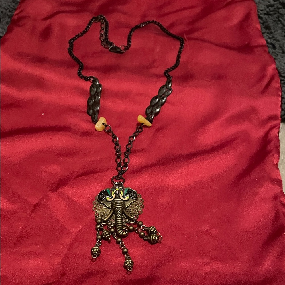 Fashion Jewelry Black and Gold Elephant Necklace